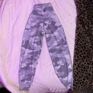 OFFLINE By Aerie Real Me Joggers Gray Camo